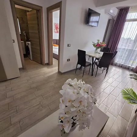 Superb Double - Pool & Langa Plaja Apartamento Năvodari